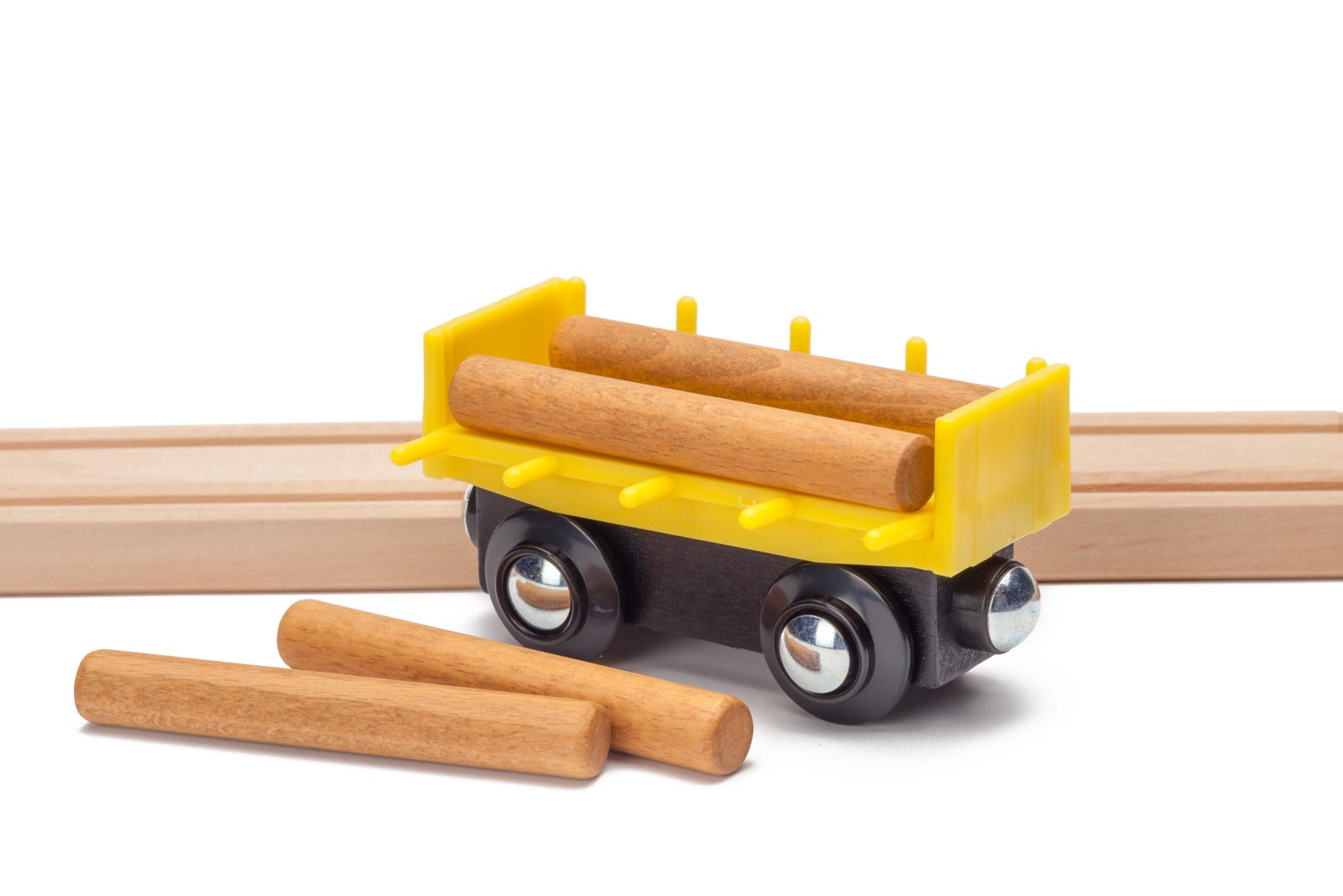 Log Car with Removable Logs